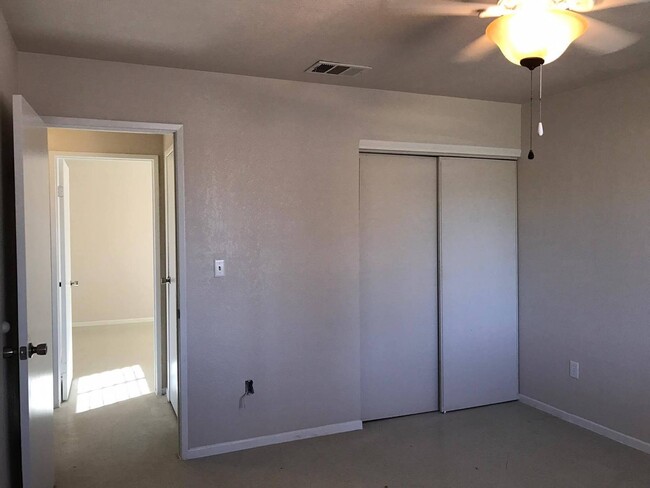 Building Photo - House for rent in Brawley!