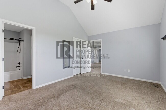 Building Photo - 312 Meadows Rd