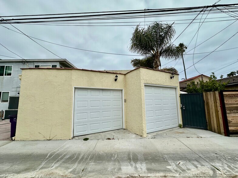 Building Photo - 211 Corona Ave