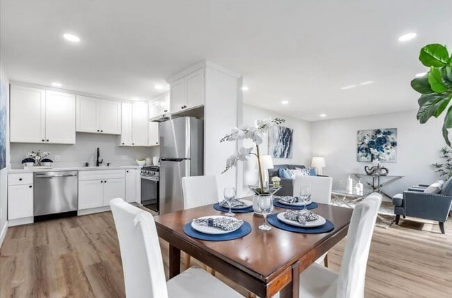 Building Photo - locridge