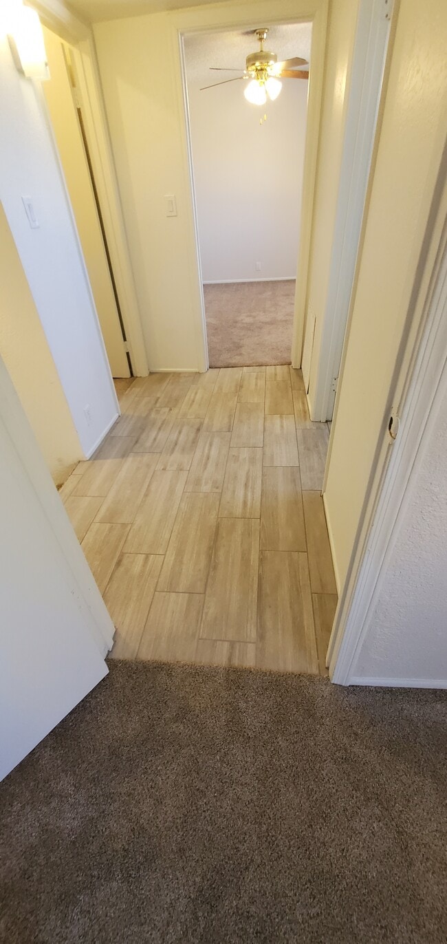 Building Photo - 616 E 3rd Ave