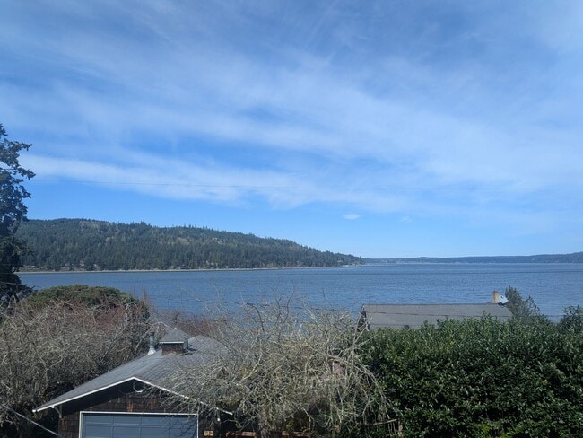 Building Photo - 1030 Fairmount Rd