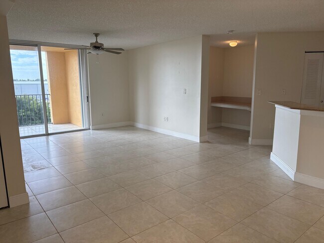 Building Photo - 1000 Scotia Dr