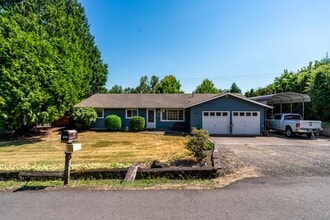 Building Photo - 4 bedroom 2 bathroom Home in Albany