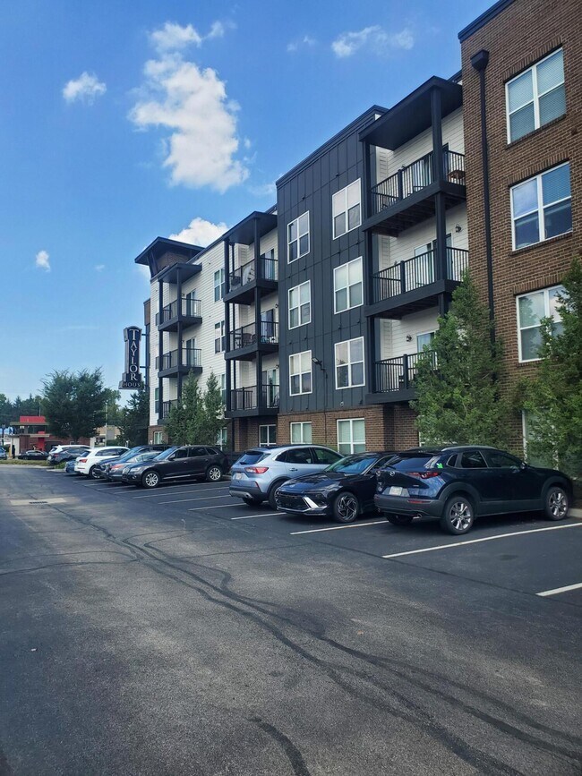 Building Photo - 5001 Olentangy River Rd