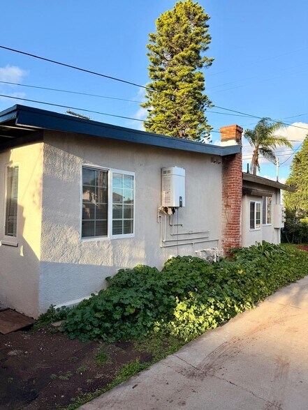 Building Photo - 118 Cedar Ave