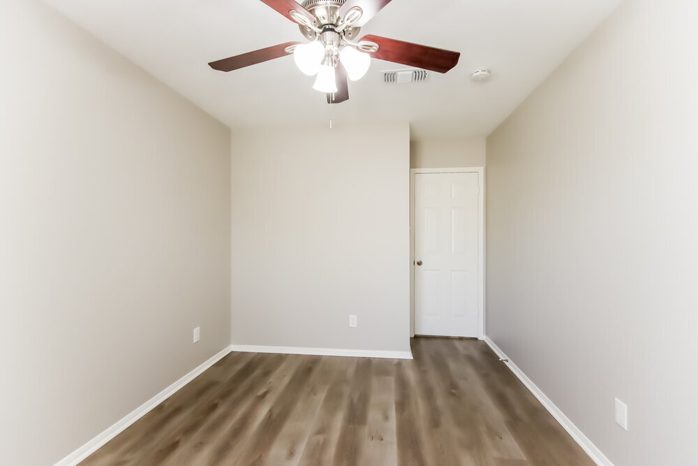 Building Photo - 18718 Timber Trace Dr