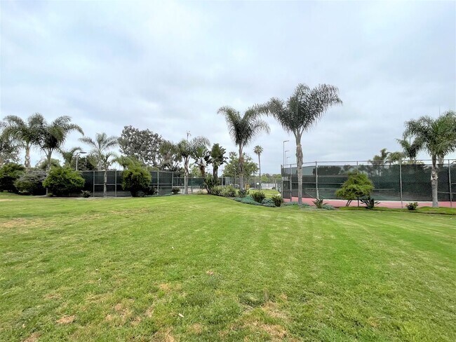 Building Photo - Light & Bright, Remodeled 3BD/1.5BA w/ 1 Car Garage, Comm Pool, Park and Greenbelts