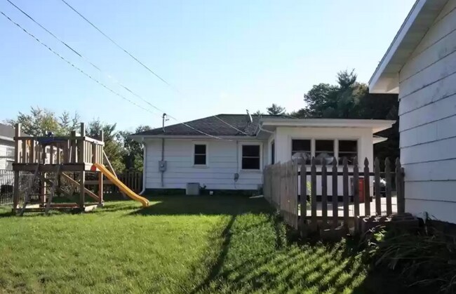 Building Photo - 2706 Rudolph Rd