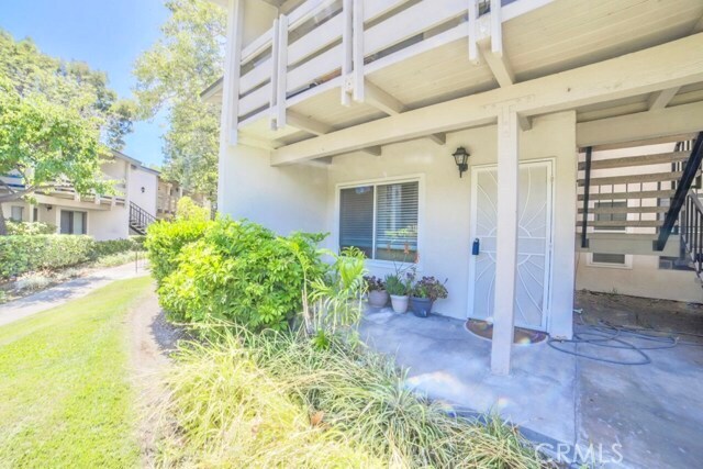 Building Photo - 23732 Hillhurst Dr