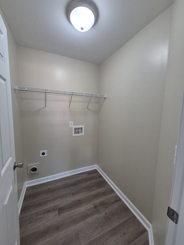 Building Photo - 209 Charlotte Cir