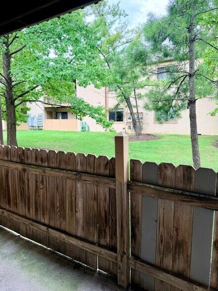 Building Photo - 2163 Hedgerow Road