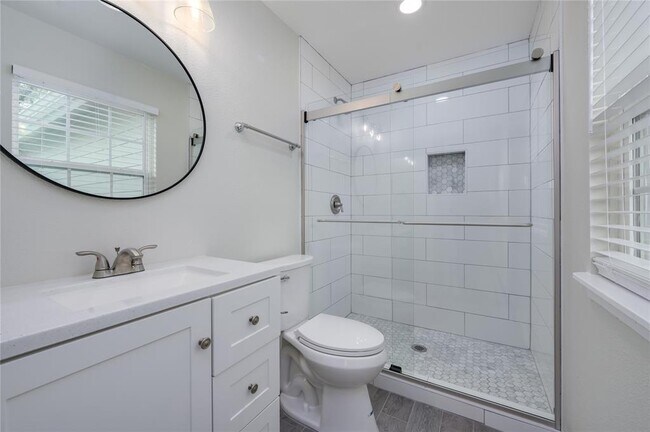 Building Photo - 15302 Cavalier Canyon Dr