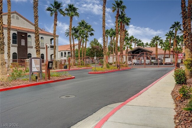 Building Photo - 700 Carnegie St