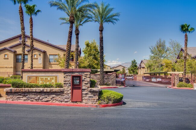 Building Photo - 8250 N Grand Canyon Dr