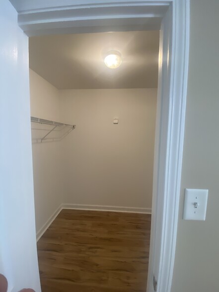Master Bedroom Walk-In Closet - 1126 Weathervane Hill Dr