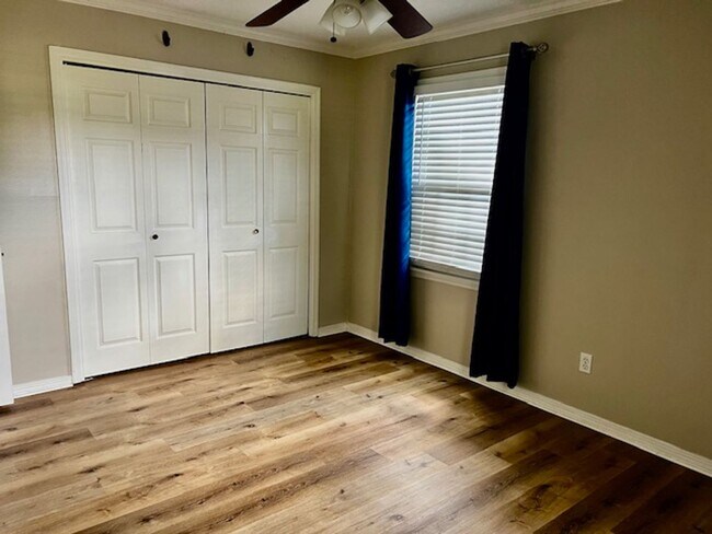 Building Photo - Rivier Du Chien rental right on the golf course