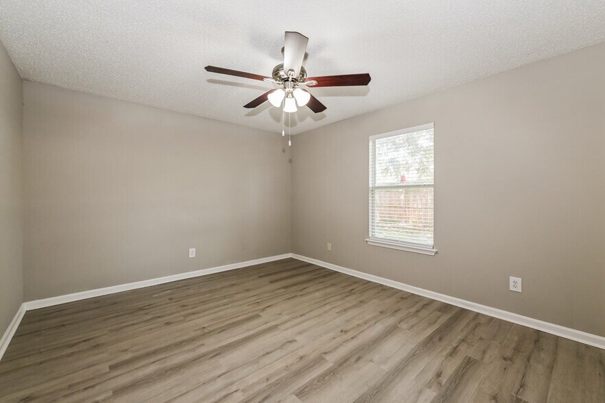 Building Photo - 711 Calico Jack Way