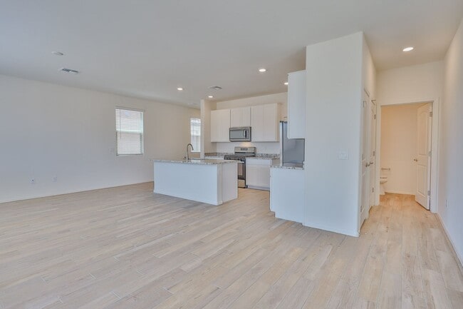 Building Photo - 3 bedroom, 2.5 bath NEW BUILD HOME