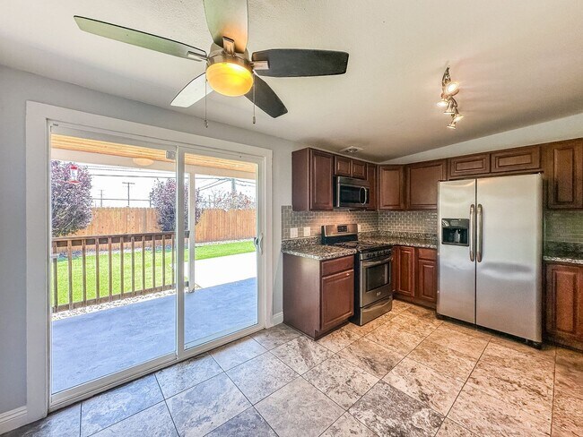 Building Photo - SD: Spacious 4BD/2BA Home in Imperial Beach with Large Yard, Turf Backyard & Attached Garage