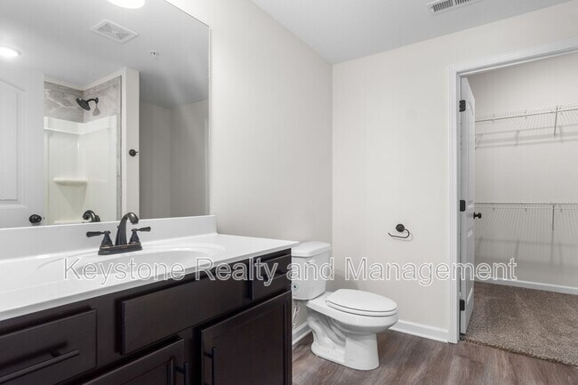 Building Photo - 109-B-109 E Johnson Cir