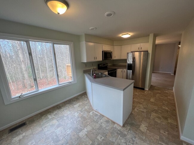 Building Photo - Home for Rent in Presidential Lakes