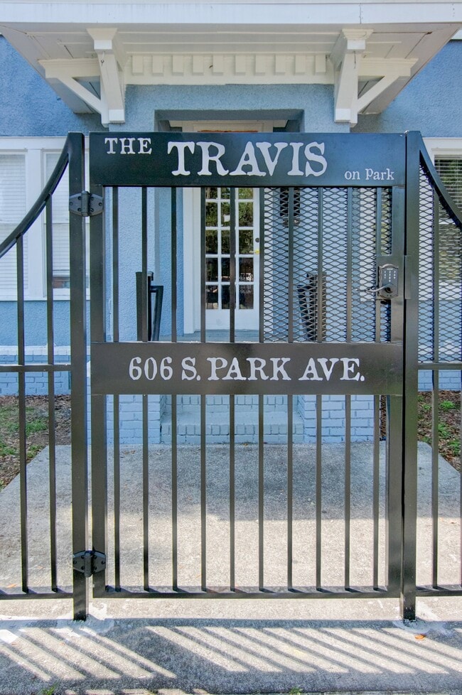 Interior Photo - The Travis on Park