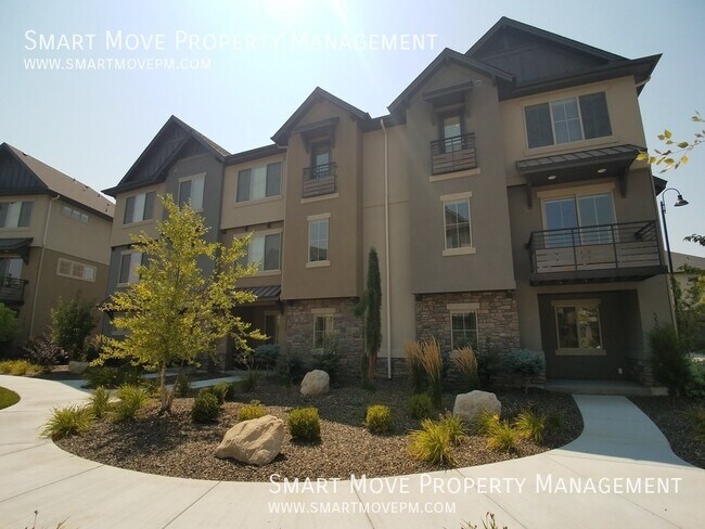 Primary Photo - 3308 E Front Runner Ln