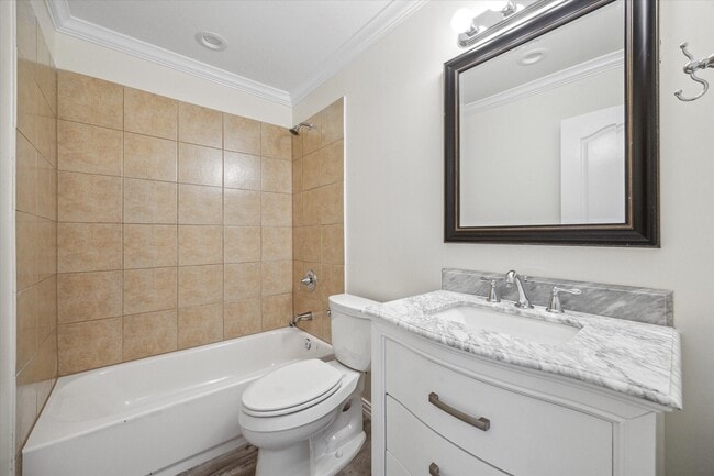 Building Photo - 300 Pecore St