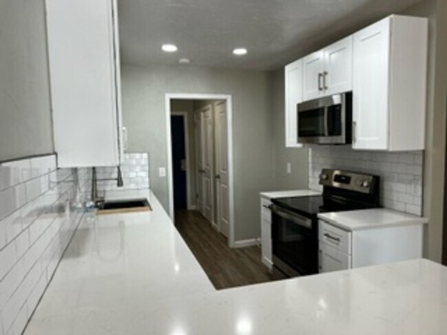Building Photo - 529 NW 137th St