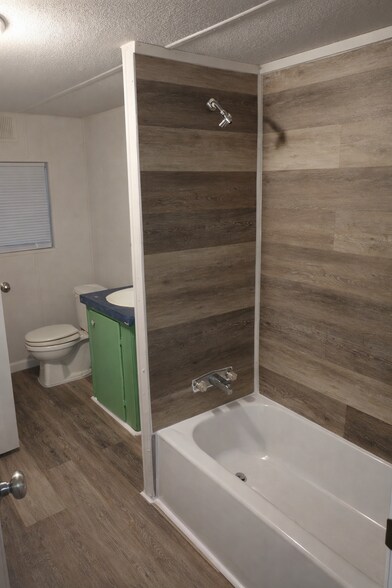 Building Photo - 106 Jesse Dr