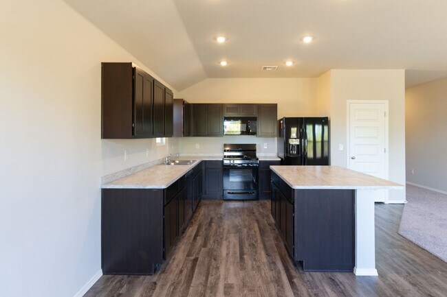 Building Photo - BRAND NEW! 4 Bed 2 Bath Home in Newcastle!