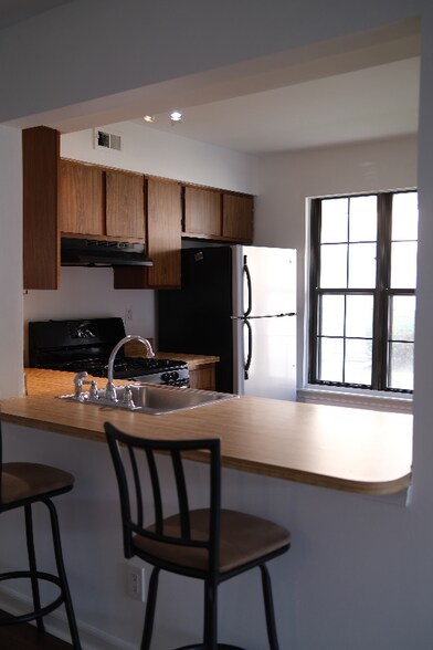 Building Photo - 153A Bradford Ct