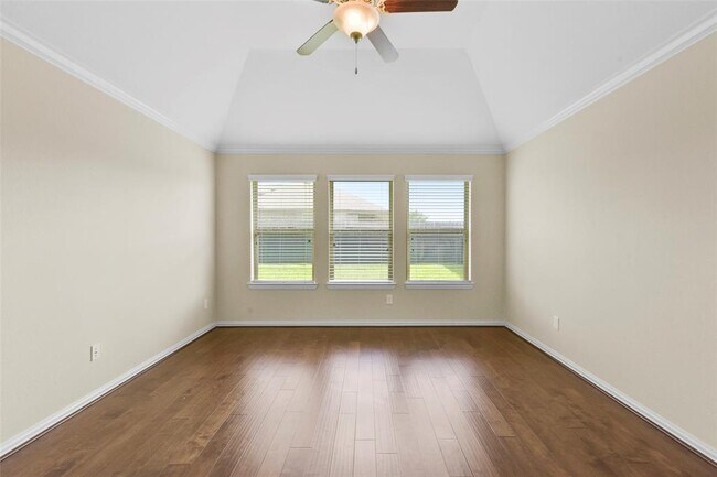 Building Photo - 15606 Kensington Bluff