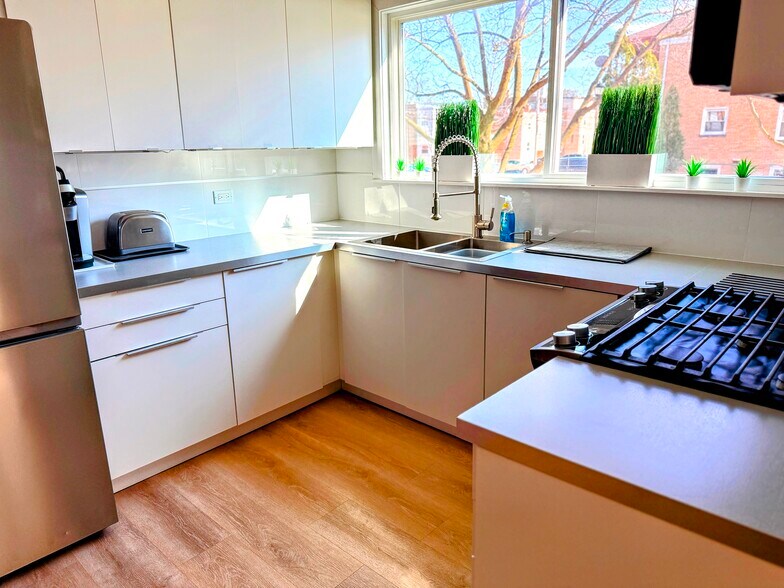 Fully Finished 1 or 2 bd, parking, balcony - 9003 Bronx Ave