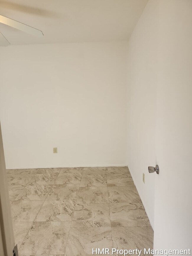 Building Photo - 1564 W Ramona Dr