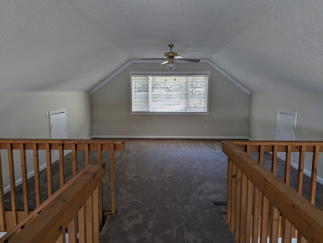 Building Photo - 343 Sundown Rd