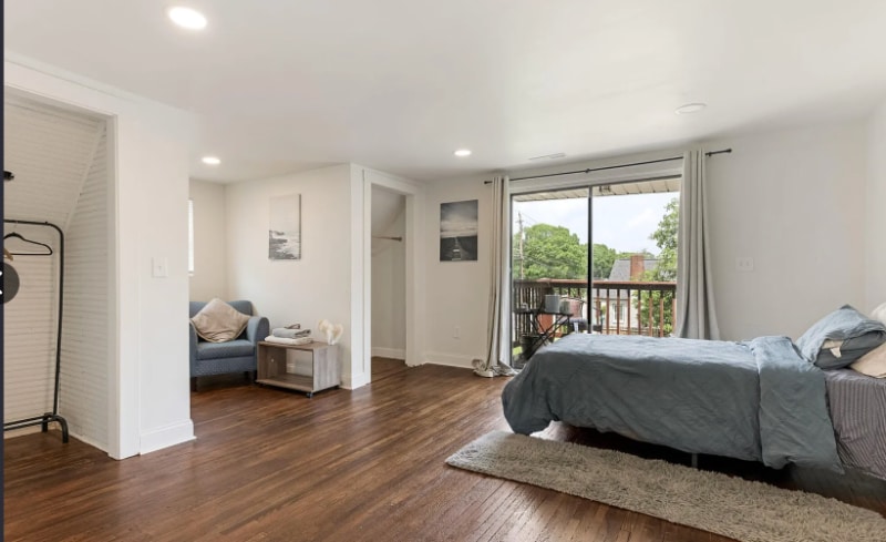 Building Photo - 1102 Ln St