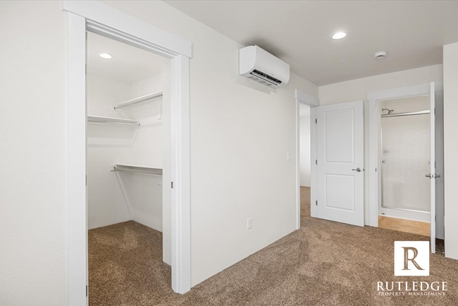 Building Photo - STUNNING 3 Bed / 2.5 Bath Brand New Townhome / End Unit !!!