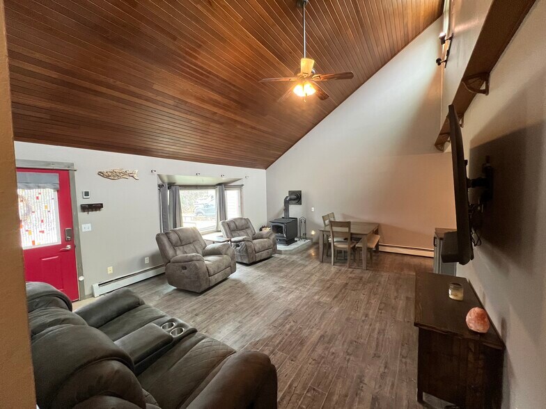 Building Photo - 54630 Kuskokwim Ave