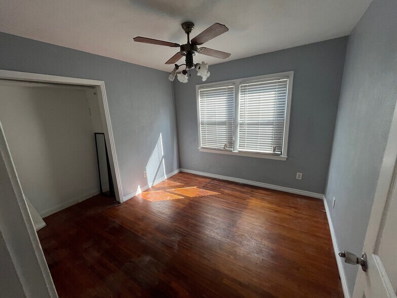 Building Photo - 2314 1st St