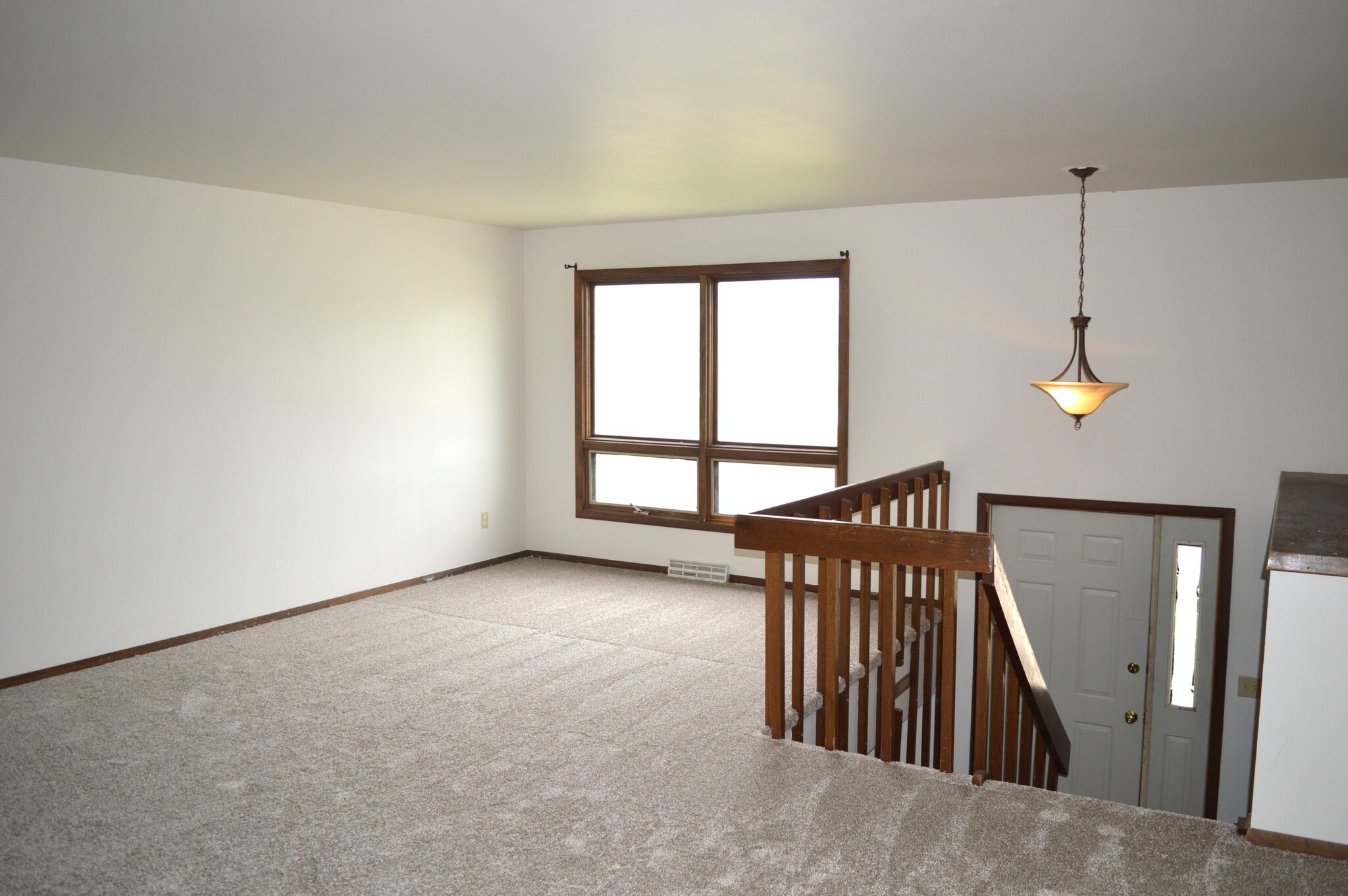 Building Photo - 2646 Osmundsen Rd