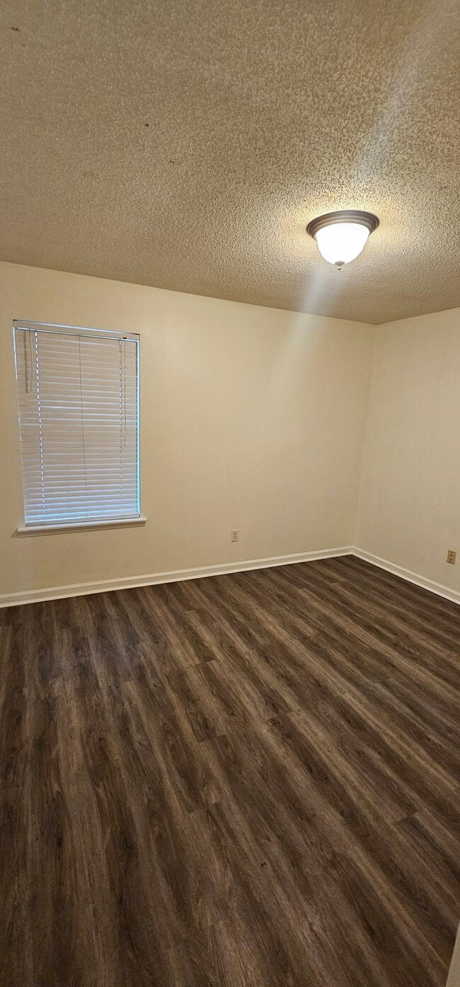 Building Photo - 1775 Newman Ln