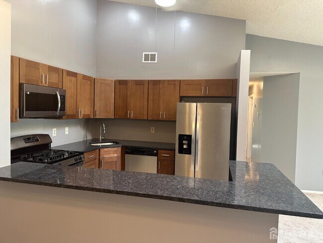 Building Photo - 304 Wimbeldon Ct