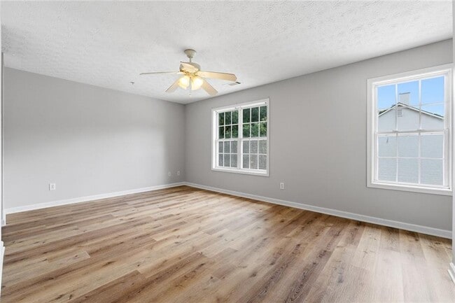 Building Photo - 5072 Leeshire Trace