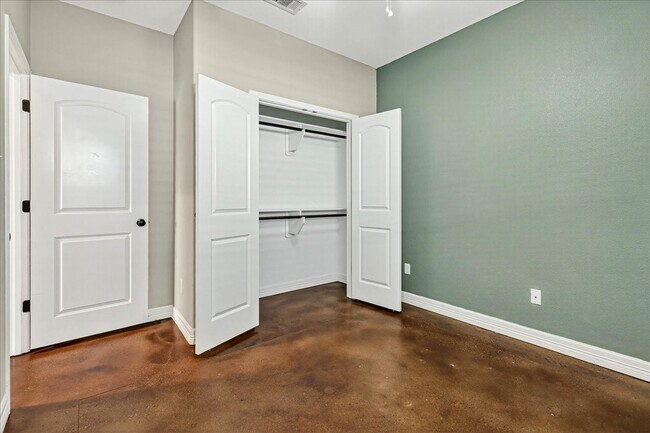 Building Photo - 7237 Lake Tranquility Dr