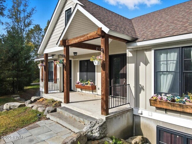 Building Photo - 159 Knapp Rd