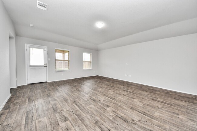 Building Photo - 8302 Rose Petals Ln