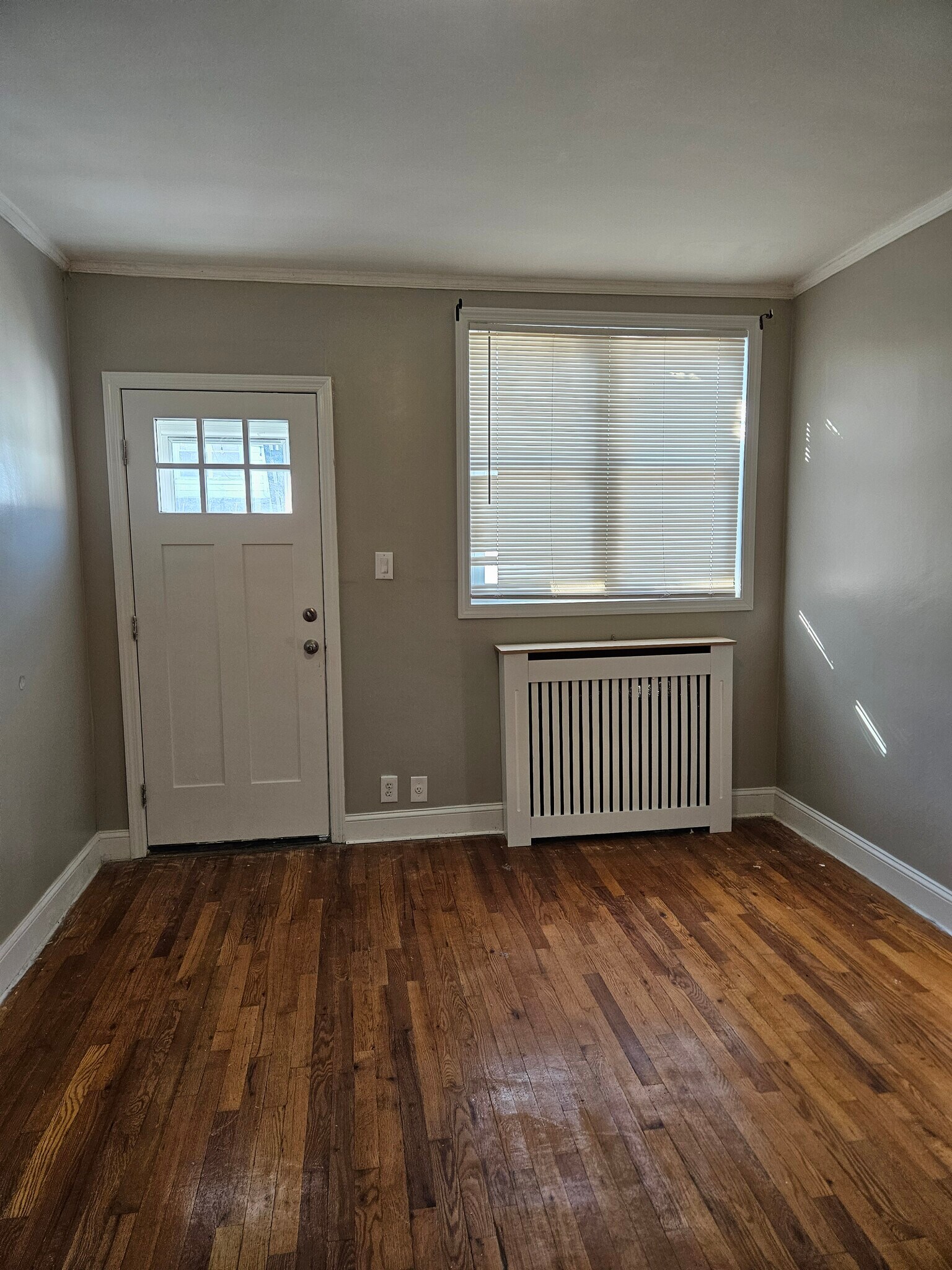 Building Photo - 1648 E 55th St