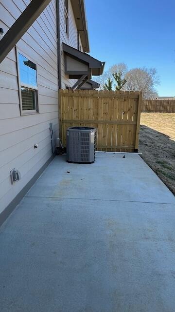 Building Photo - 2506 Villa Dr